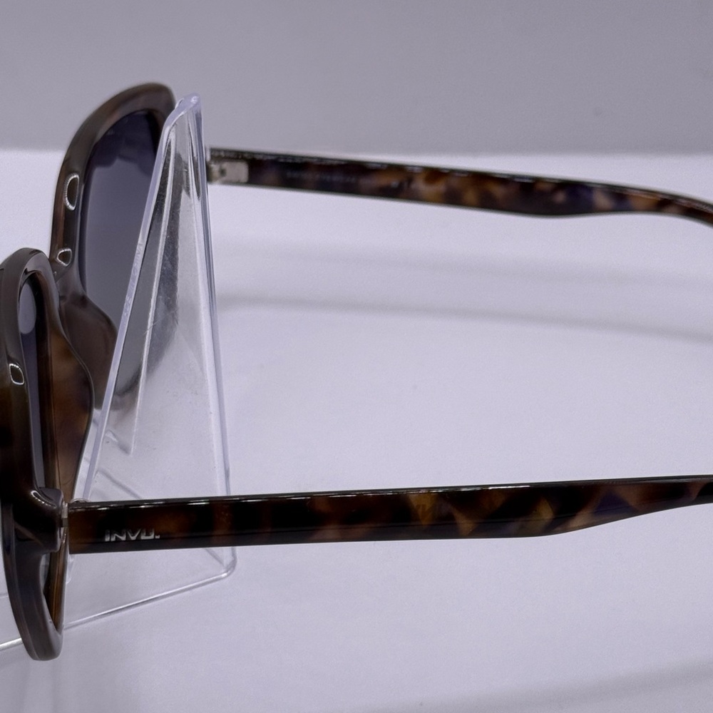 InvuTortoise Shell Sunglasses - Picture 3 of 5